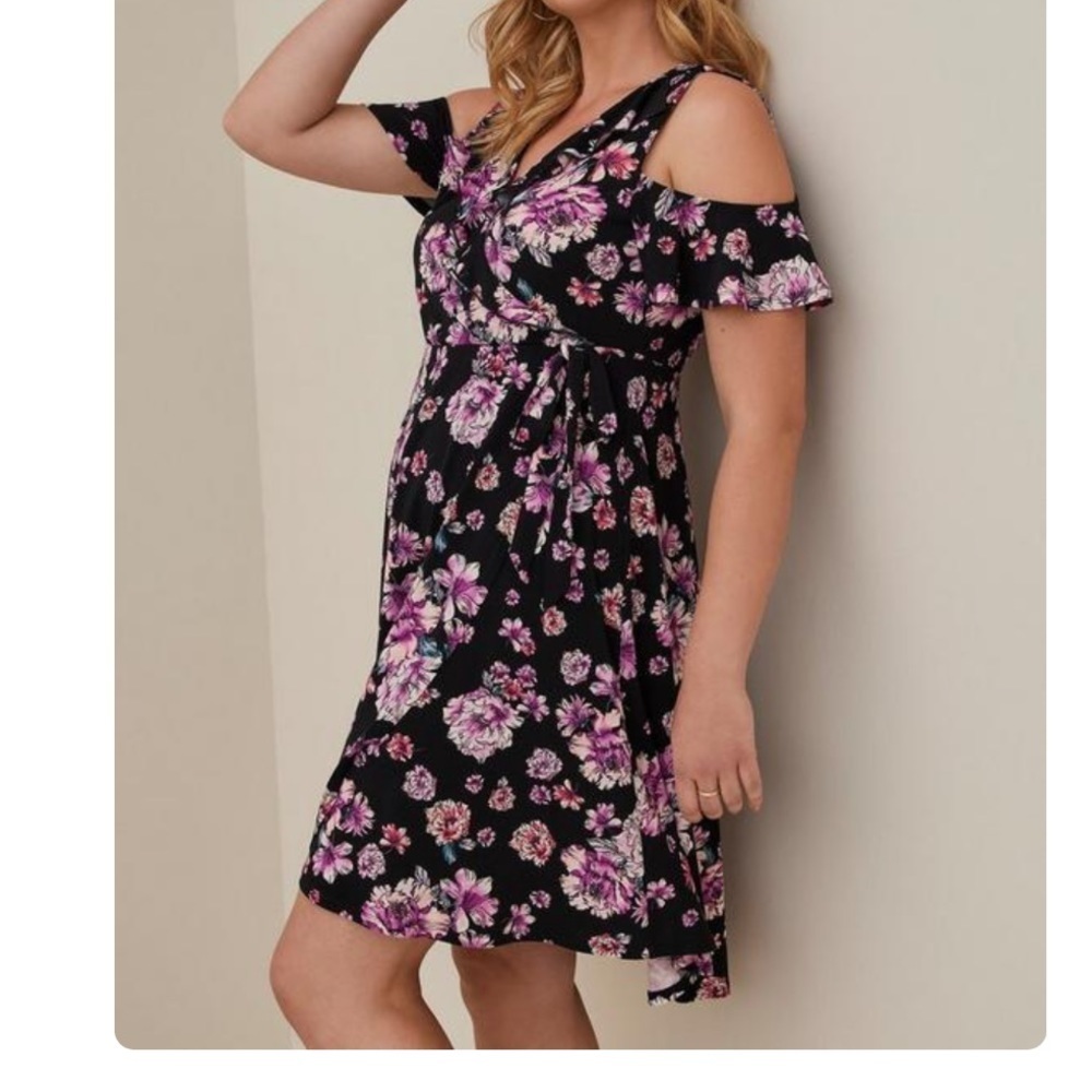 Torrid Mini Studio Knit Cold Shoulder Wrap Dress Floral Print Size 4